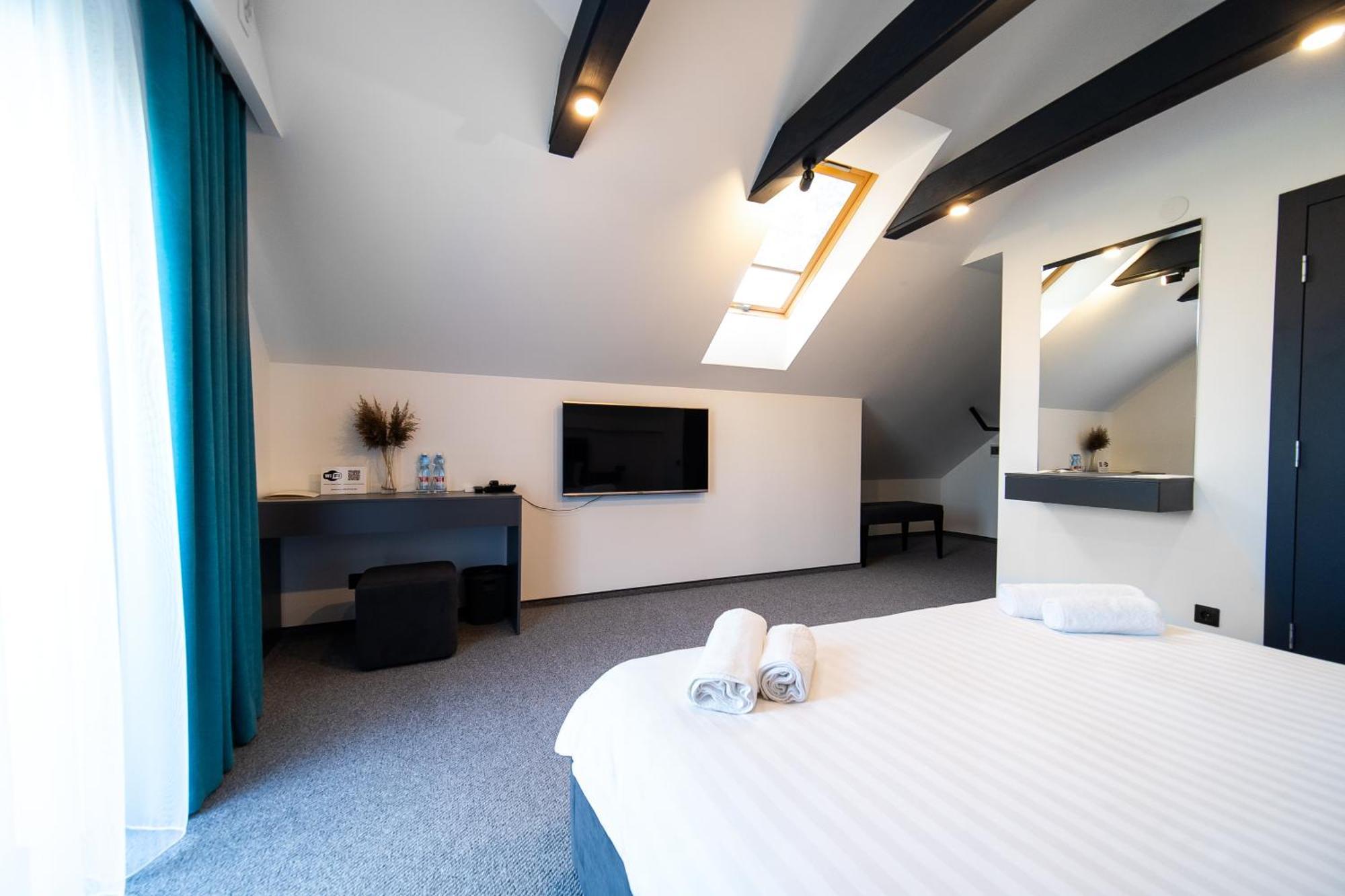 Royal Wood Hotel Rokytne  Екстериор снимка