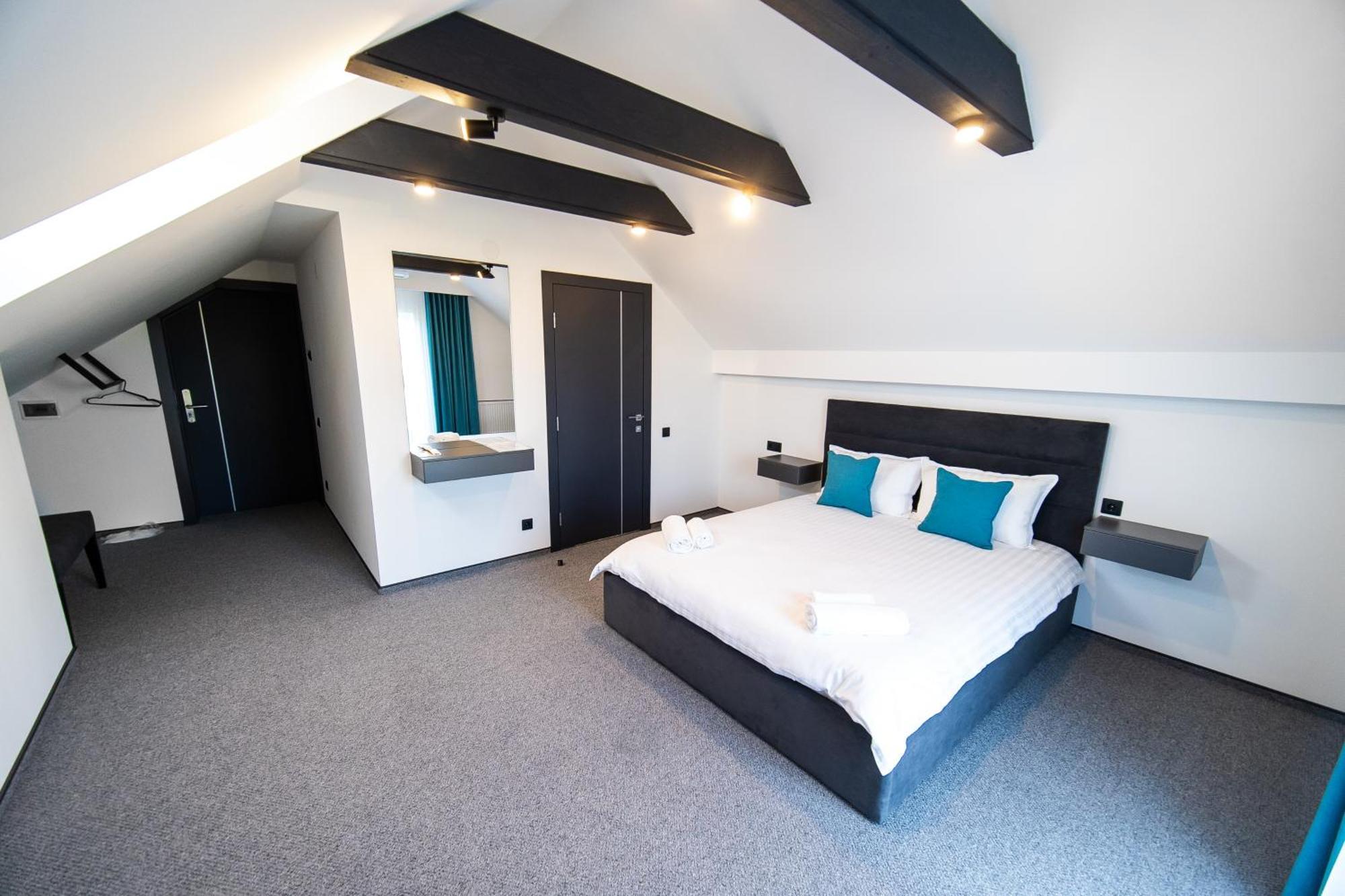 Royal Wood Hotel Rokytne  Екстериор снимка